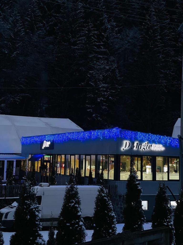 Hotel D' Magic Brosteni Exterior foto
